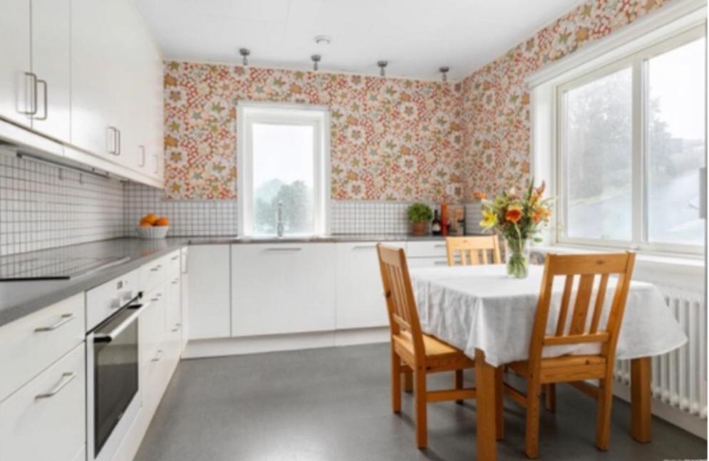 Cheerful Three Room Villa At Stroemstad City Center エクステリア 写真