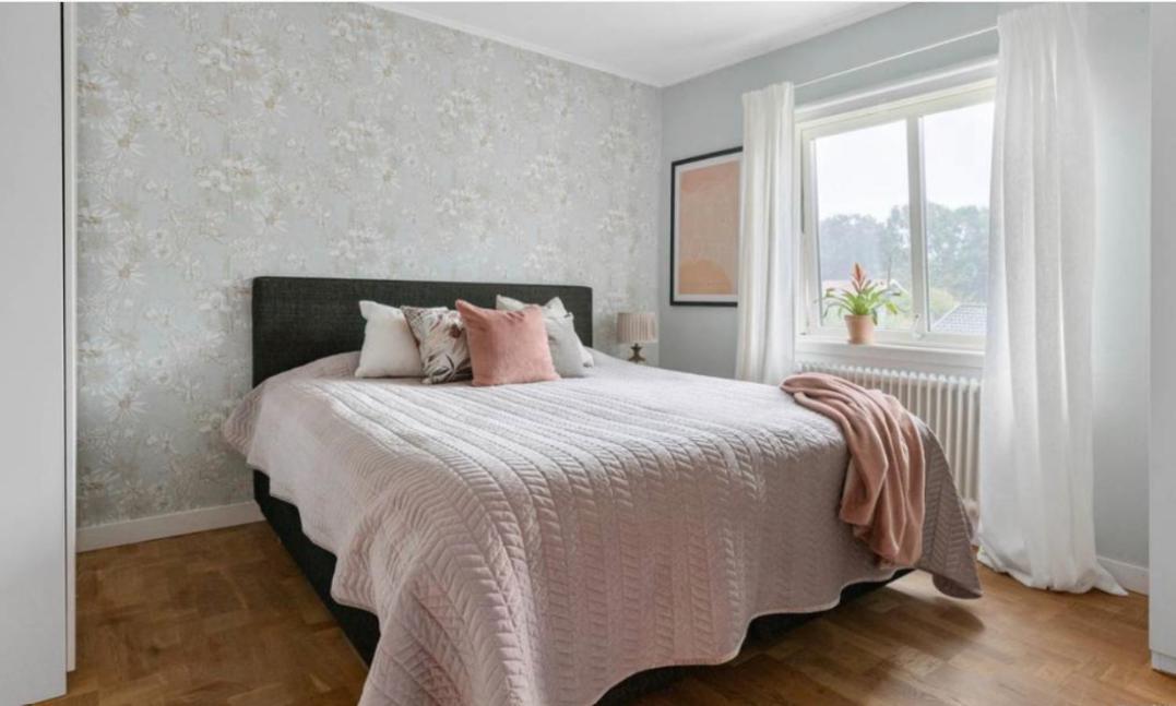 Cheerful Three Room Villa At Stroemstad City Center エクステリア 写真